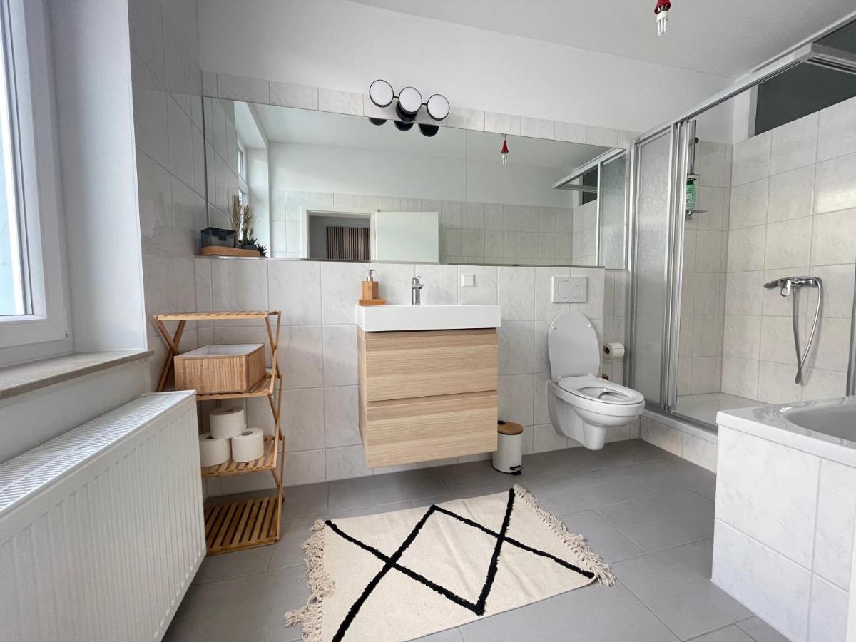 150Qm - 5 Rooms - Free Parking - Mallibase Apartments Hanovre Extérieur photo